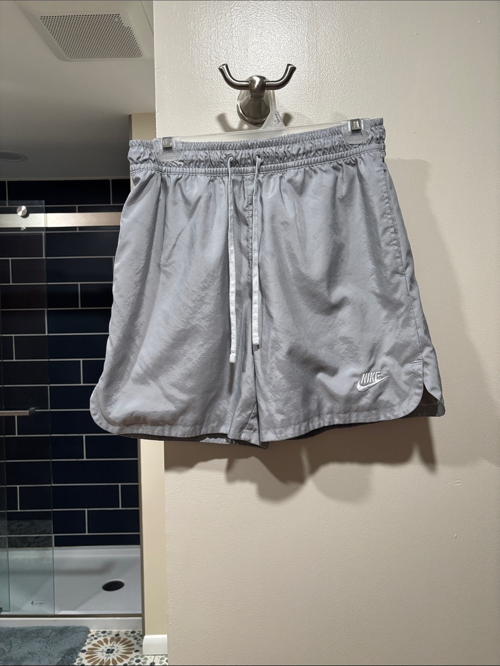 Nike Men’s Light Gray Athletic Shorts